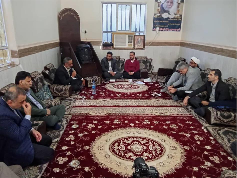 برگزاری میز خدمت در روستاهای مسیر حنیطیه کارون