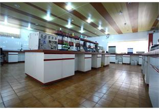 کنترل مستمر کیفیت آب آشامیدنی اهواز با آزمایش‌های علمی و استاندارد