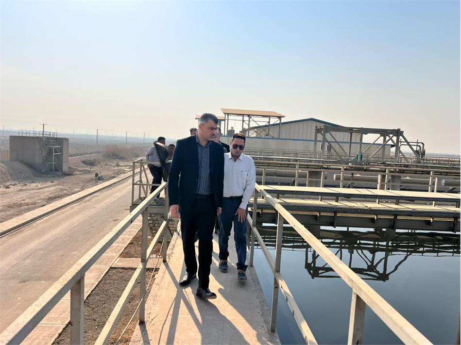 بازدید مدیرعامل شرکت آب و فاضلاب اهواز از تصفیه‌خانه فاضلاب شرق
