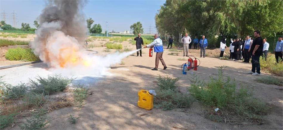 مانور اطفای حریق در آزمایشگاه مرکزی شرکت آبفا اهواز