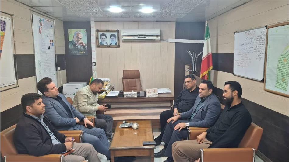 برگزاری نشست سامان‌دهی انشعابات غیرمجاز در شیرین‌شهر