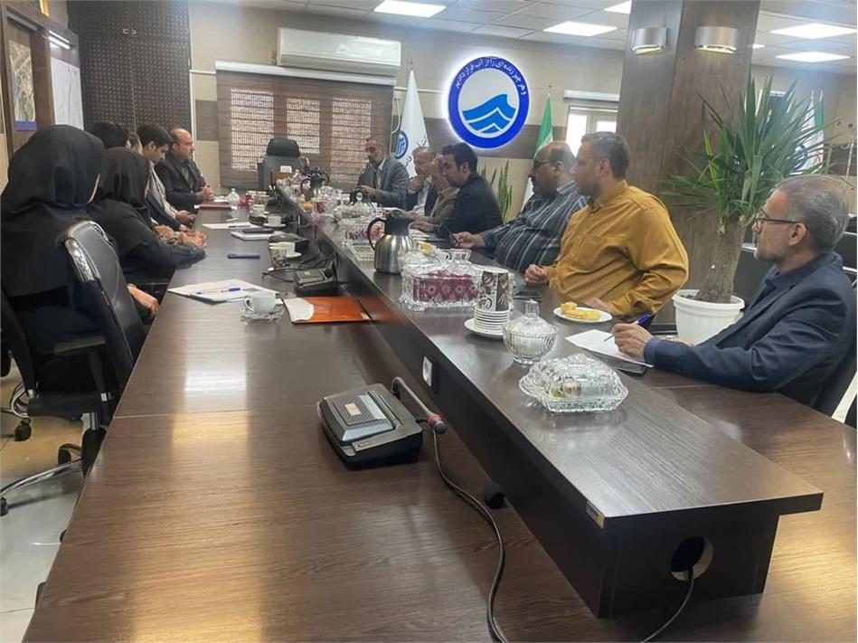 برگزاری نشست بررسی وضعیت کمی و کیفی آب با حضور مسئولان و کارشناسان بهداشت