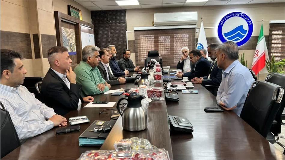 بررسی مشکلات خانواده‌های شهدا و ایثارگران در شرکت آب و فاضلاب اهواز
