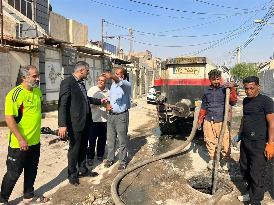 بازدید مدیرعامل شرکت آب و فاضلاب اهواز از مناطق کم‌برخوردار